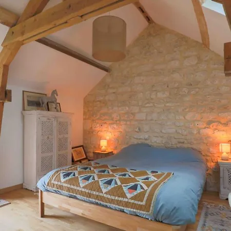 בית נופש Stone House With Garden Chantilly-senlis Avilly-Saint-Leonard